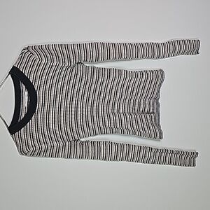 American Eagle medium grey and cream colored long sleeve sweater